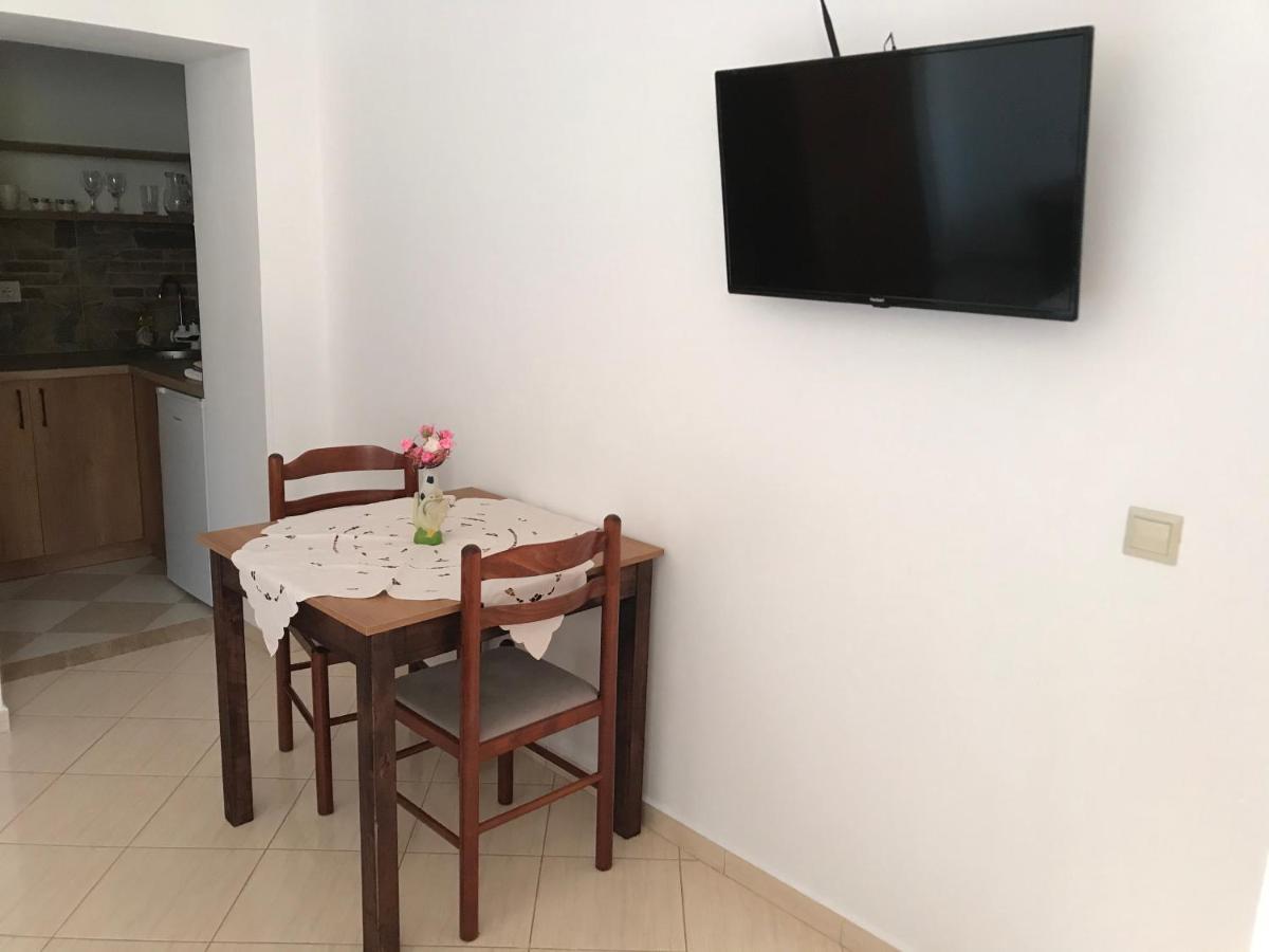 Elti Apartment Sarande Exterior photo
